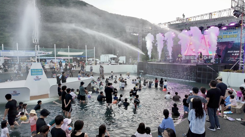 4,500명이 열광한 2025 문경 좀비워터나이트 성황