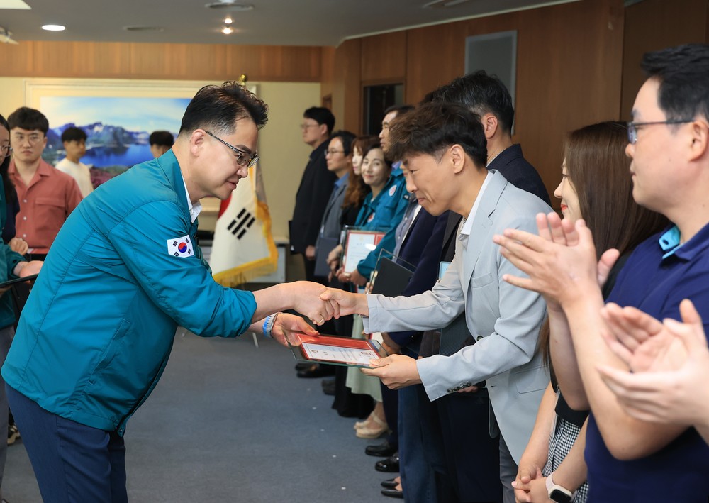 도봉구, 2025년 상반기 적극행정 우수공무원 6명 선정… 최우수 김창완 팀장