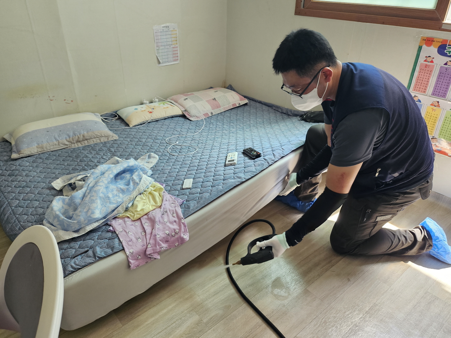 시흥시주거복지센터, 아동가구 대상 여름철 집중 방역서비스 실시