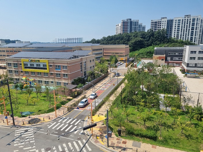 파주운정3지구 다율초·중학교 승하차 정차공간 완공
- 안전한 승하차 환경 조성을 위한 이동시장실 현안 해결