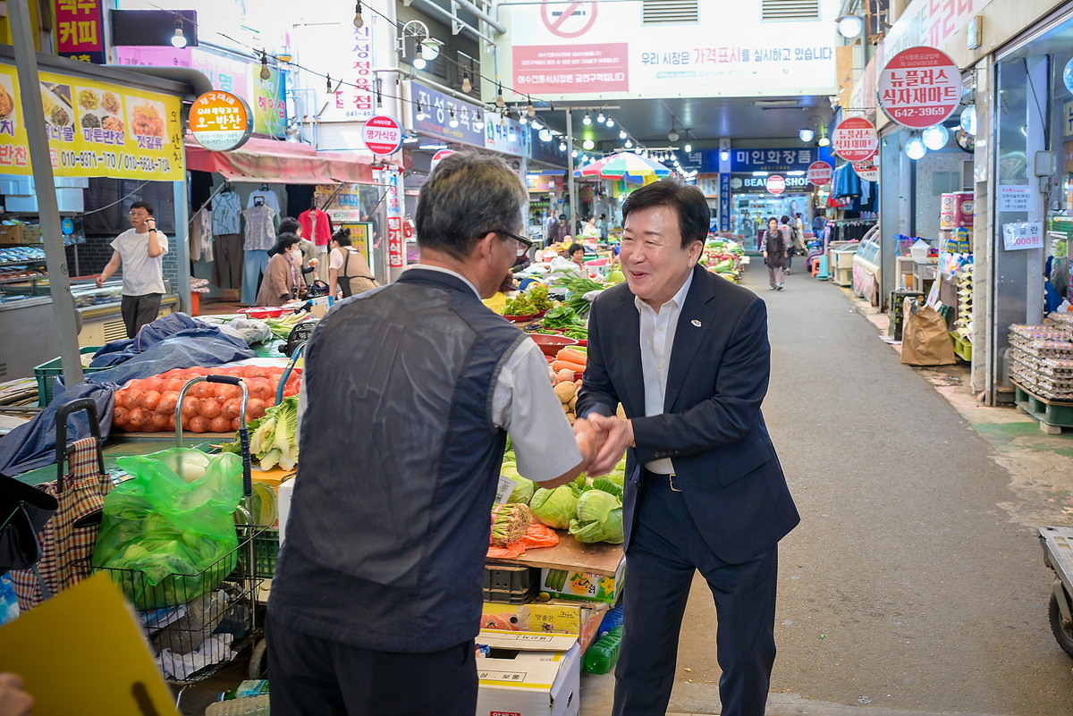 정기명 여수시장, 민생회복 소비쿠폰 사용 현장 점검