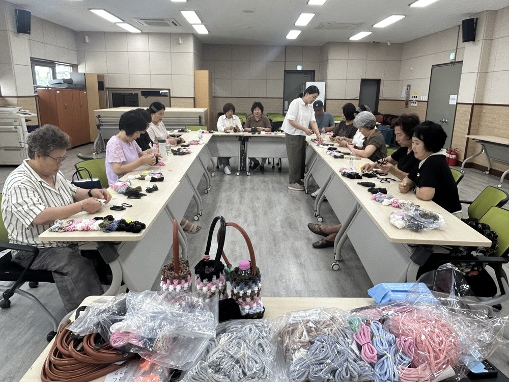 사상구 주례1동,‘같이 만들고 가치 올리는’ 업사이클 창작교실 운영