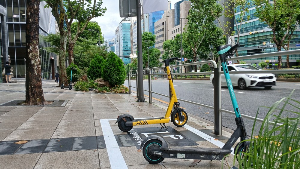 강남구, 전동킥보드·자전거 주차공간 233곳 운영...서울 평균 11배 ‘최다’