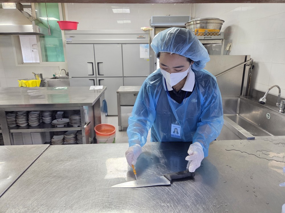 “안전한 외식환경 조성” 강진군 식중독 예방 컨설팅 실시
자율위생관리 수준 향상 및 식중독 예방관리 강화