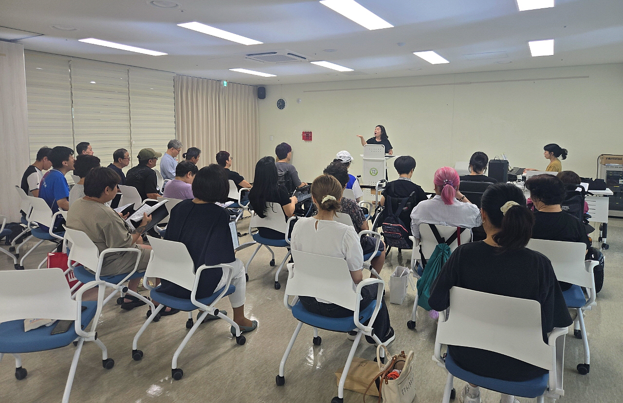 동두천시, 장애인합창단 ‘별들의 하모니’ 합창대회 연습 격려 방문