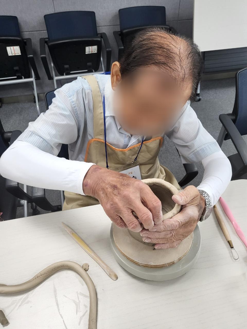 대구 북구치매안심센터, ‘도자기 꽃 피다’인지강화 도예교실 성료