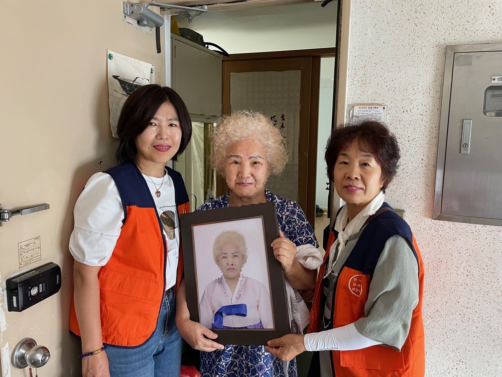 부산 북구 만덕3동, 장수·가족사진 제작 ‘내 삶의 소중한 한 컷’ 사업 실시