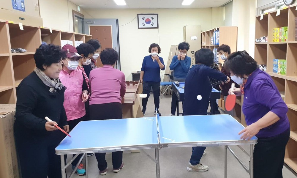 광주 남구, 어르신 1순위 놀이용품 ‘노래방 기기’