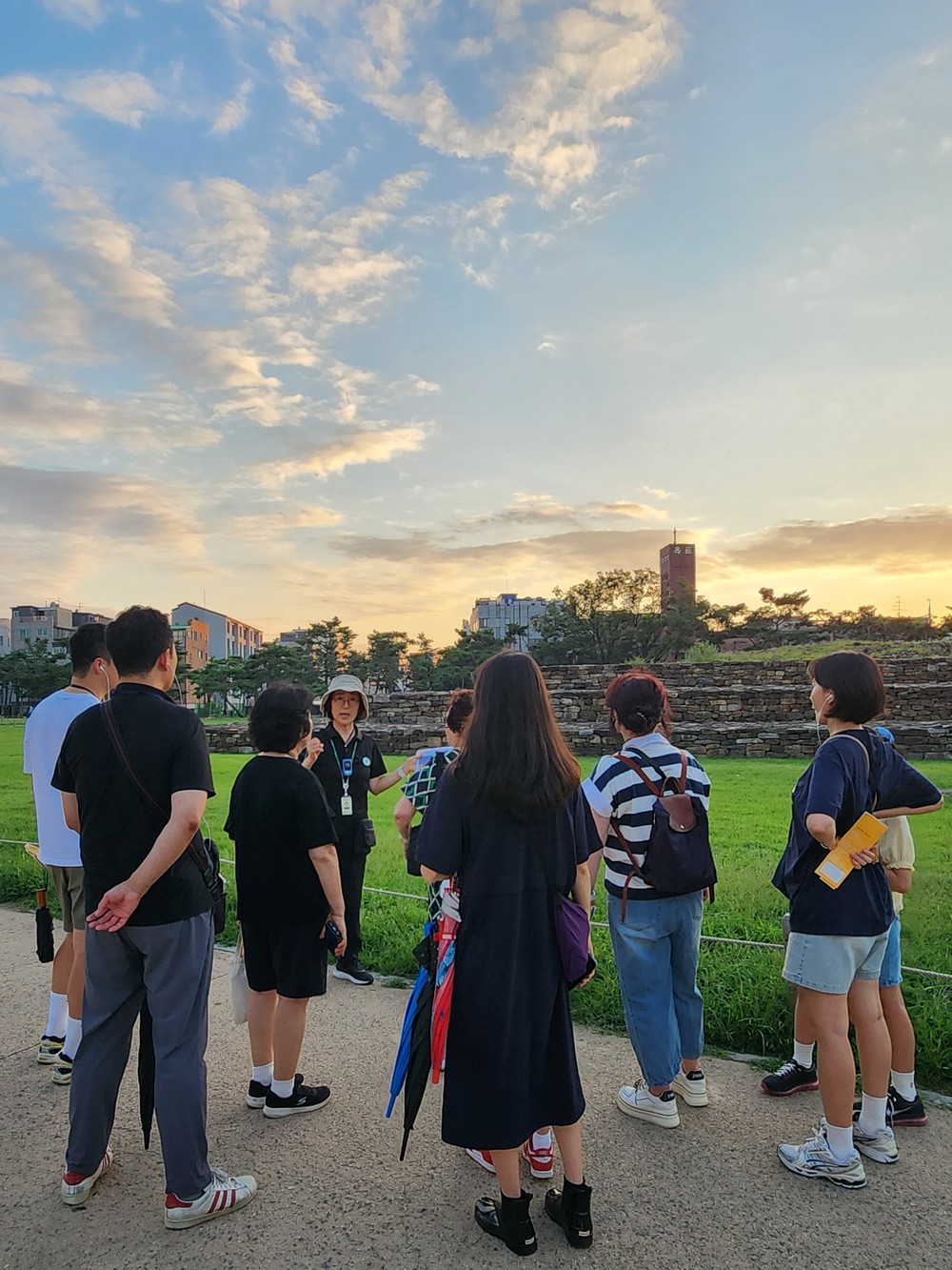 송파구, “여름밤의 한성백제로 초대합니다” 한성백제왕도길 야간해설 프로그램 운영