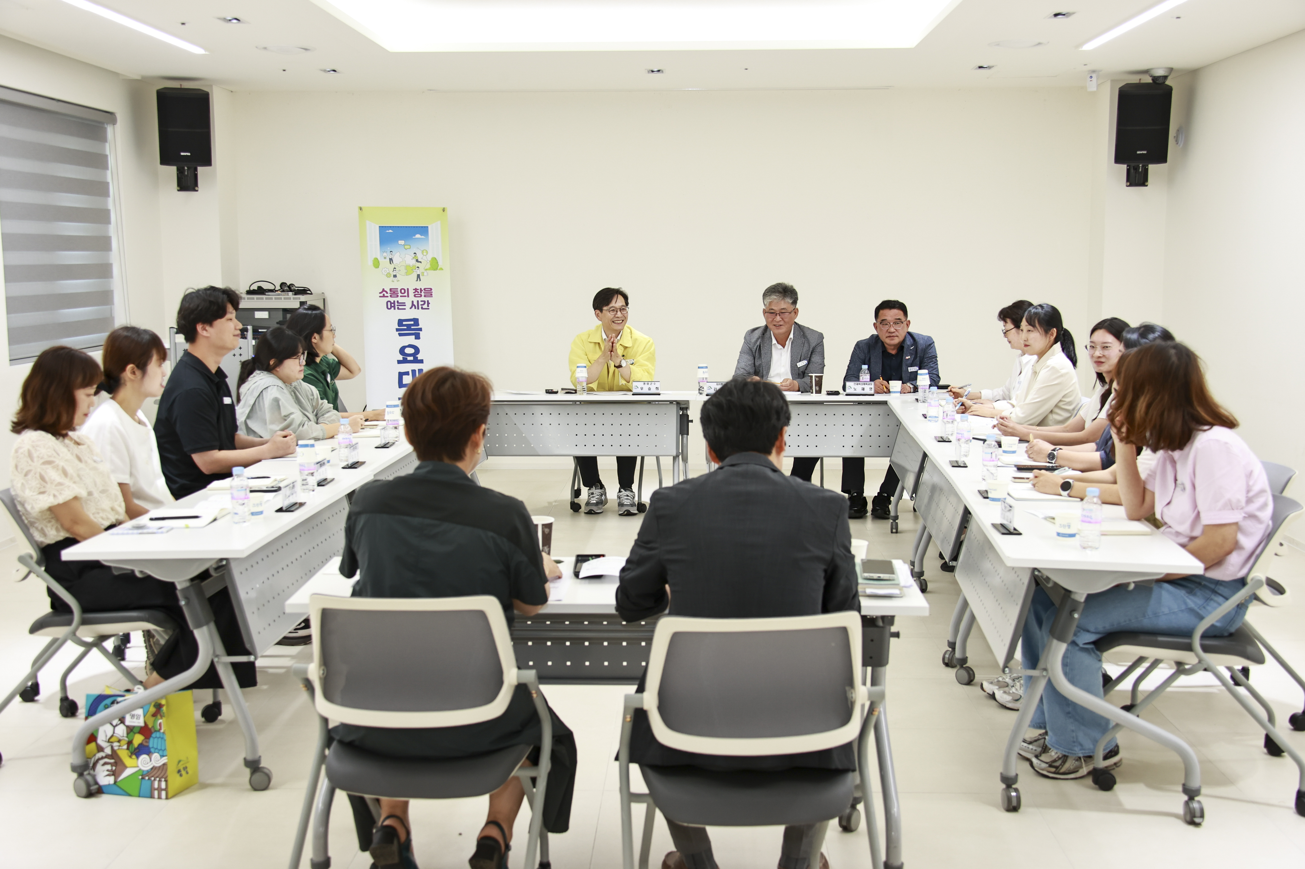 영암군, 사서직공무원과 목요대화