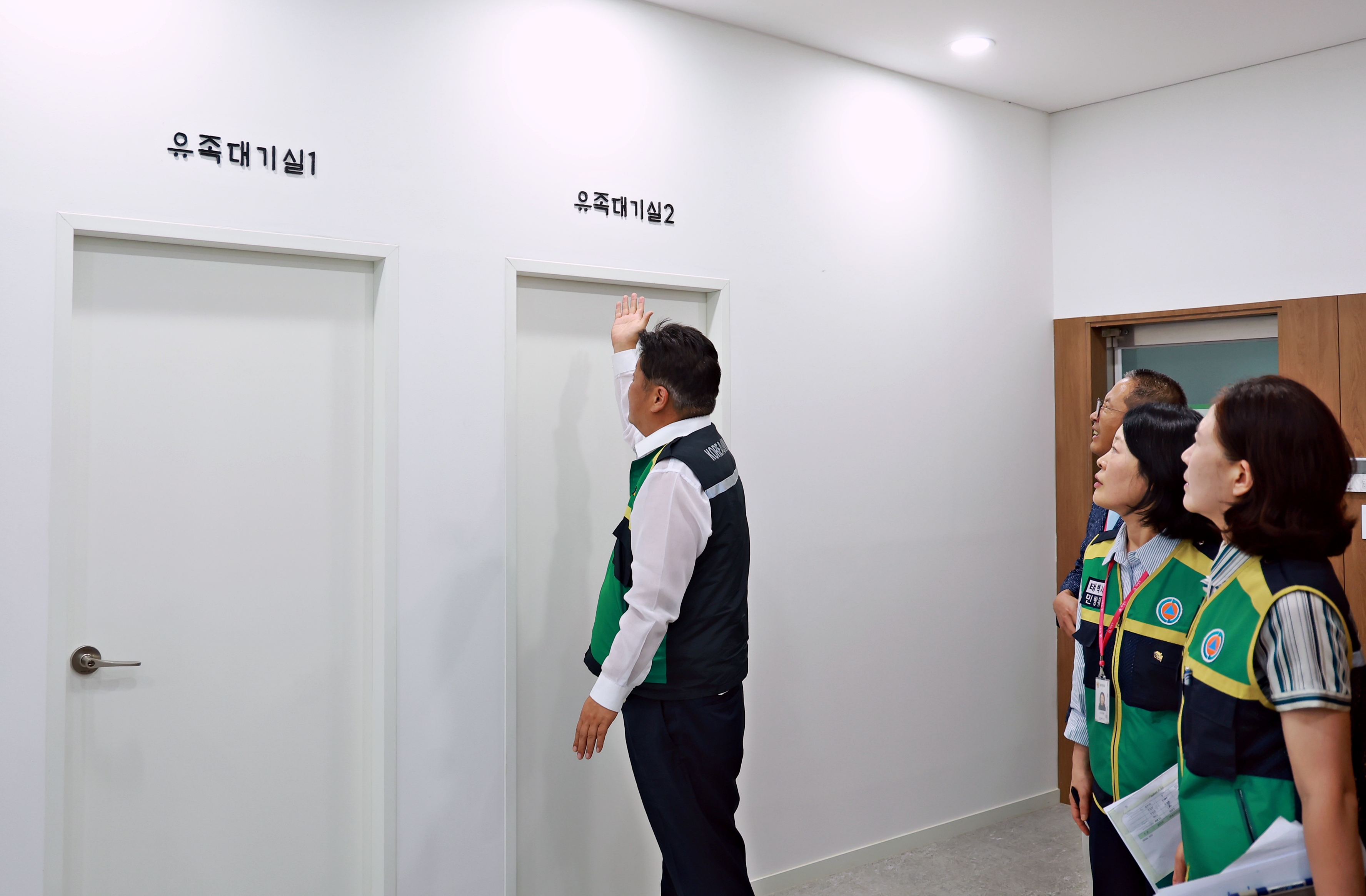 태백시장, 공원묘원 현장점검…화장장 리모델링 및 봉안당 건립사업 추진 상황 확인