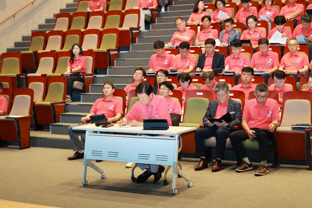 박범인 금산군수, 금산선유원 활용 당부
금산다락원과 함께 지역 문화예술거점 역할