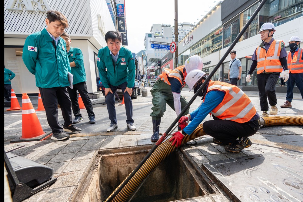 부산진구와 부산환경공단 맞손, 서면 일원 하수관로 준설 본격 추진