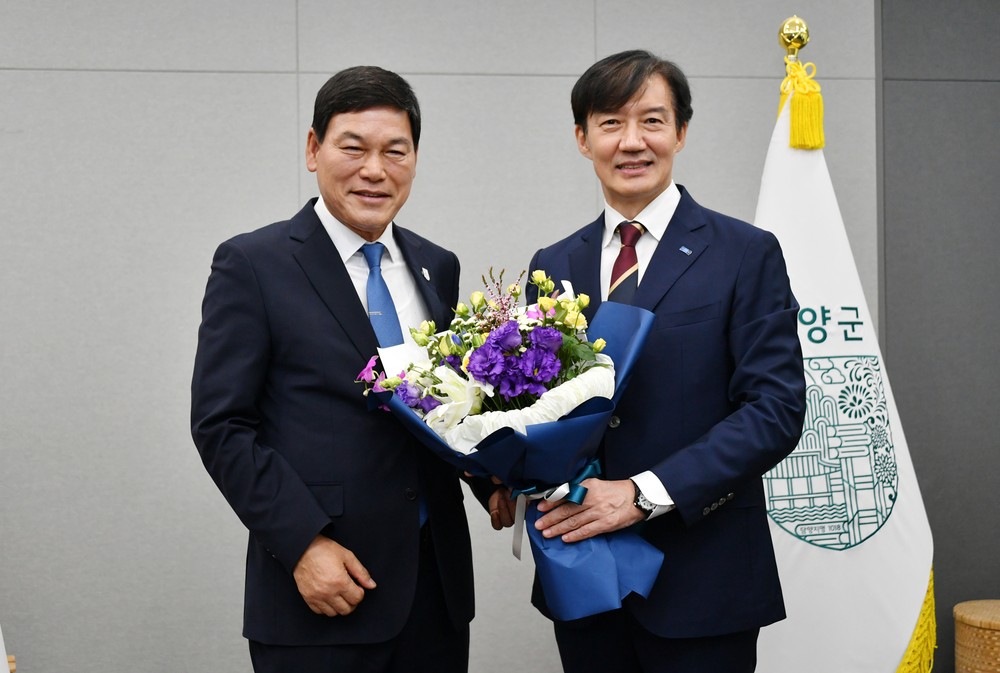 정철원 담양군수, 담양 방문한 조국 만나 현안 논의·당 차원 협력 요청