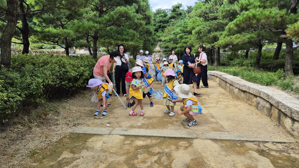 성북구 돈암2동, 5개 어린이집과 자원순환·플로깅 환경 실천 행사 가져