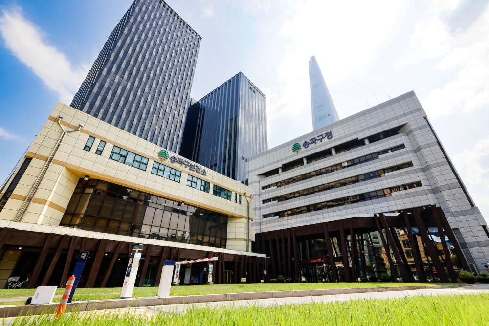 무더위 시원한 격려 한 그릇! 송파구, 직원 대상 ‘팥빙수 트럭’ 깜짝 선물