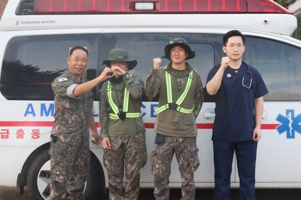 육군 제8기동사단 불무리여단, 의정부 수해 복구 현장서 쓰러진 시민 신속 구조