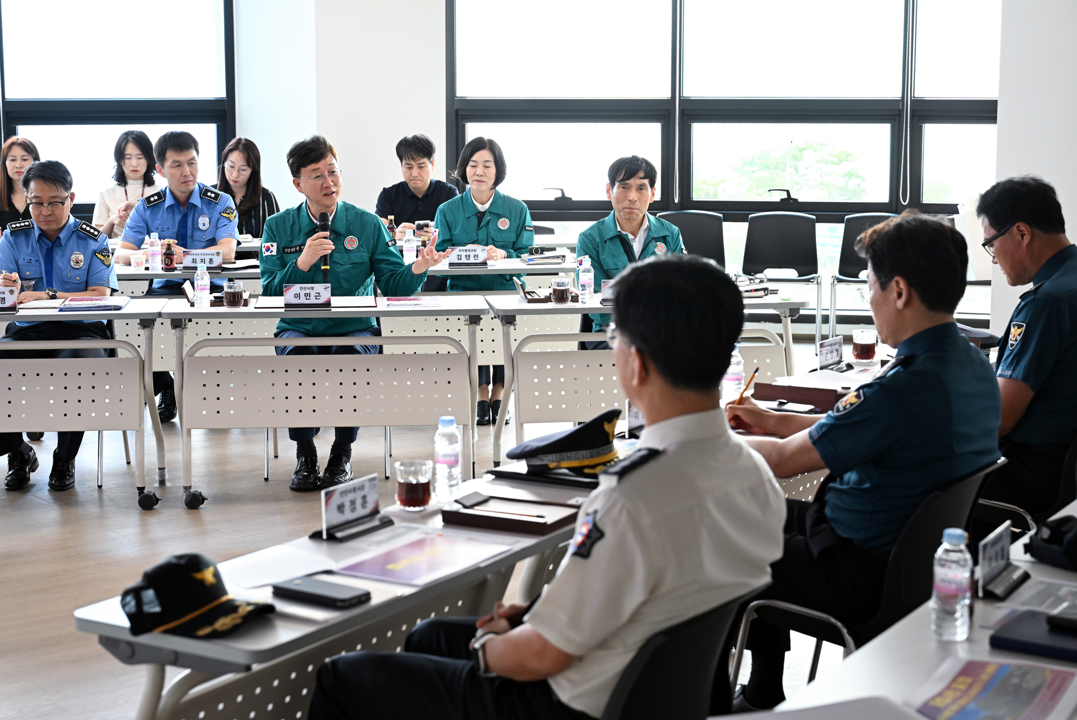 안산시 대표 6대 기관이 공동 협력하는 제13회 일사천리 민생안전회의 개최
이민근 시장“반달섬, 초기 정주 환경 정착을 위해 민생안전 대책 공동 추진”