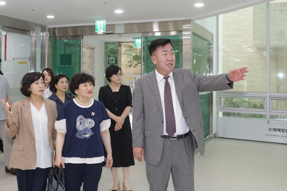이범석 청주시장, 아동복지관 리모델링 현장 점검