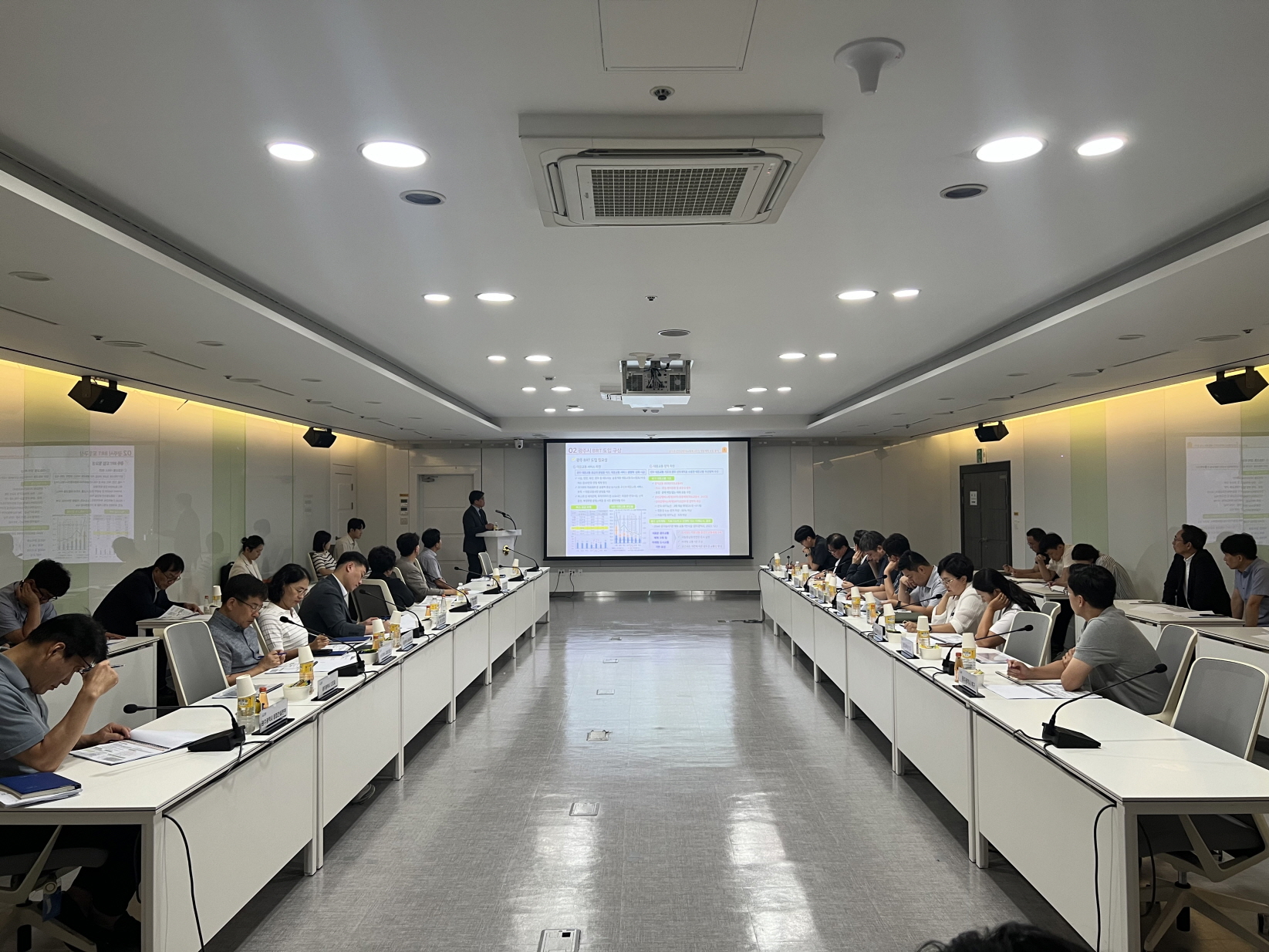 광주시, 간선급행버스체계(BRT) 용역 중간보고회
- 광천권역 대자보 특별교통대책, 도심 남북축 대중교통 인프라 구축
- BRT 건설 주요 추진현황과 향후 방향 공유…관계기관 의견수렴