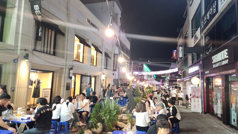 '2025 제천 원도심 상권 수제맥주&달빛야시장 축제' 지역민과 방문객 참여 속에 성황리 종료