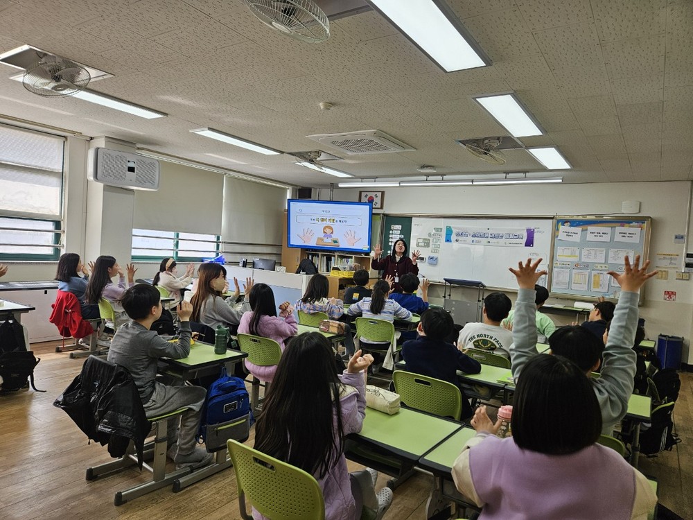 부평구청소년상담복지센터, 2025년도‘인터넷·스마트폰 과의존 예방교육’운영 마쳐