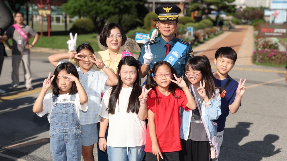 초등학교 유관기관 합동 어린이 교통안전 캠페인 실시