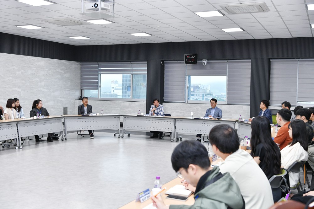횡성군, ‘2025 혁신 주니어보드 성과보고회’ 개최… MZ세대 공무원 정책혁신 무대에