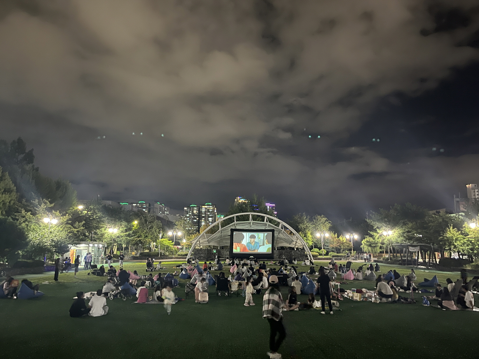 구리시청소년재단, 청소년수련관 「2025 청소년동아리 어울림마당 ‘별빛 밤 축제’」 성황리 개최