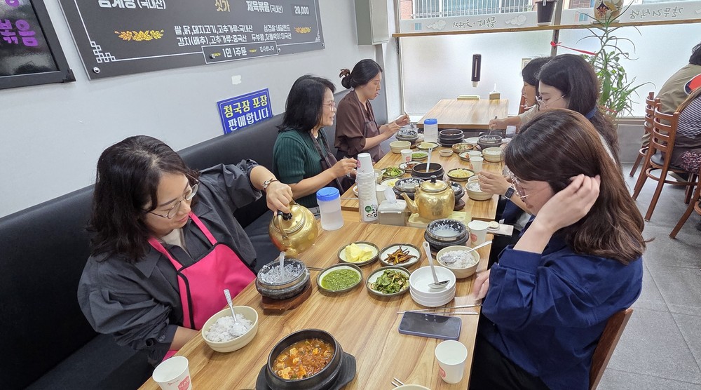 김천시 대신동, 풍성한 한가위 ‘스마트 소비’로 전통시장에 활력을 더하다
