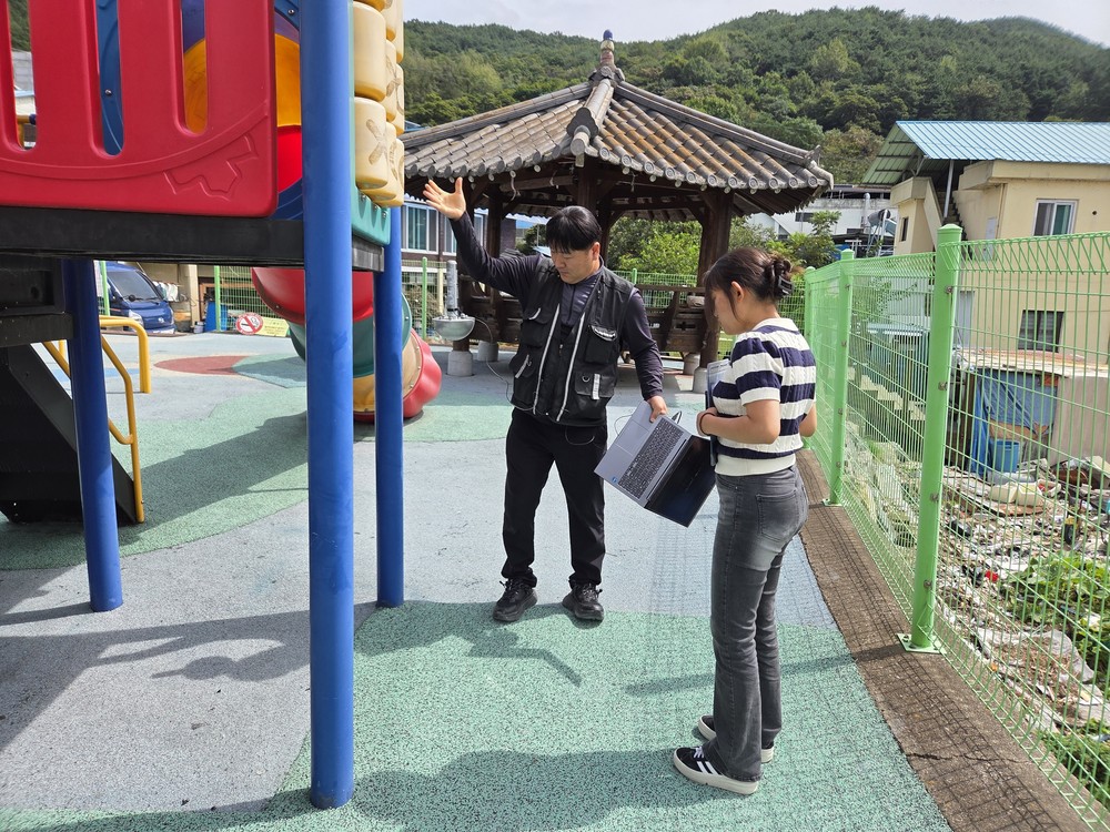 합천군, 어린이 놀이터 '안전 체크' 완료