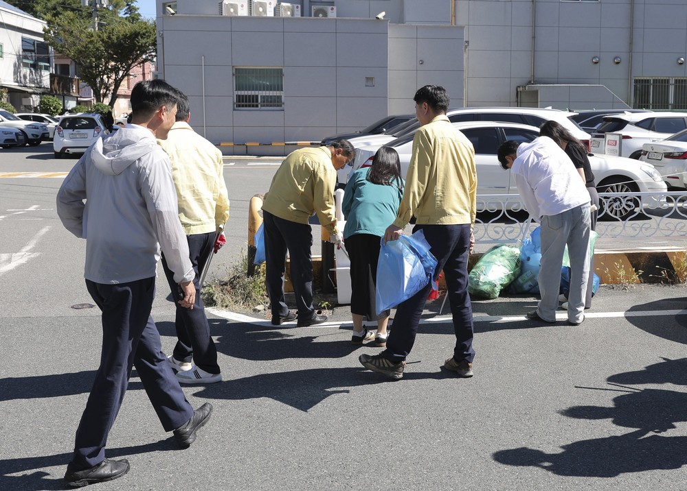 영암군, 추석과 APEC 맞이 대한민국 새단장 캠페인