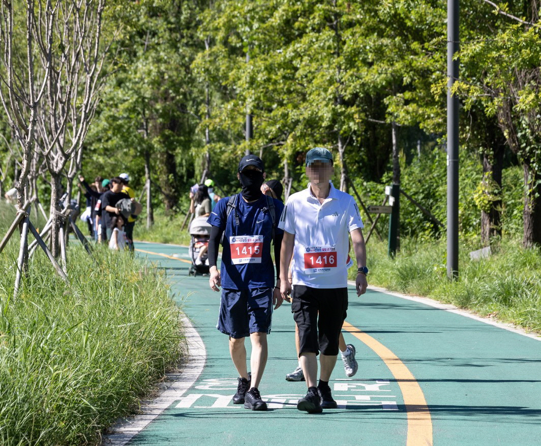 “올 가을 같이 걸어요!”…영등포구, 안양천 힐링 걷기대회 개최