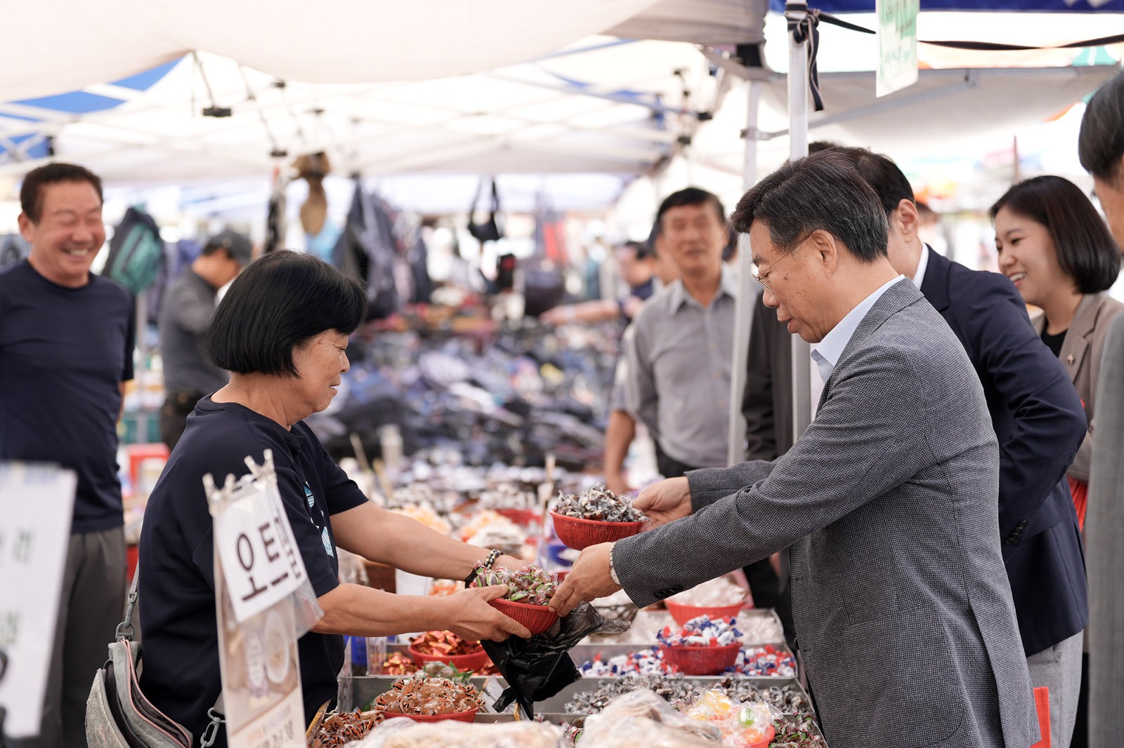 신상진 성남시장, 추석 맞이 전통시장 방문해 상인 격려