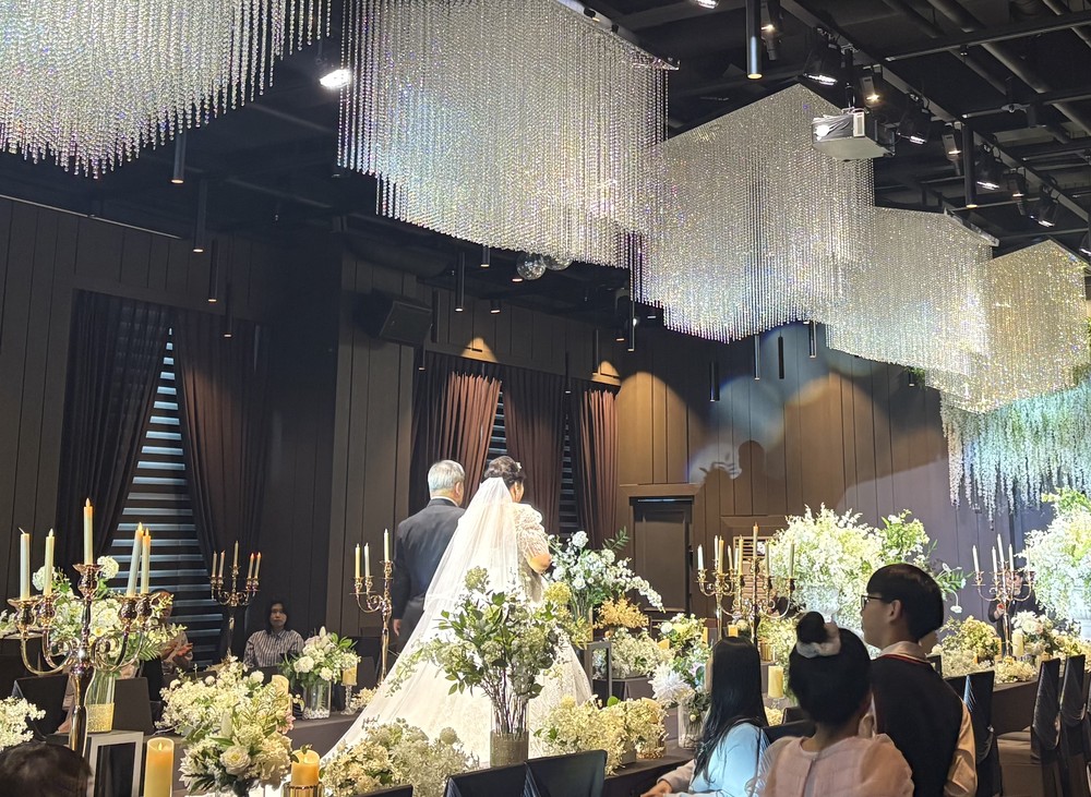 김해시, ‘반짝반짝, 내 인생’ 리마인드 웨딩 행사 개최