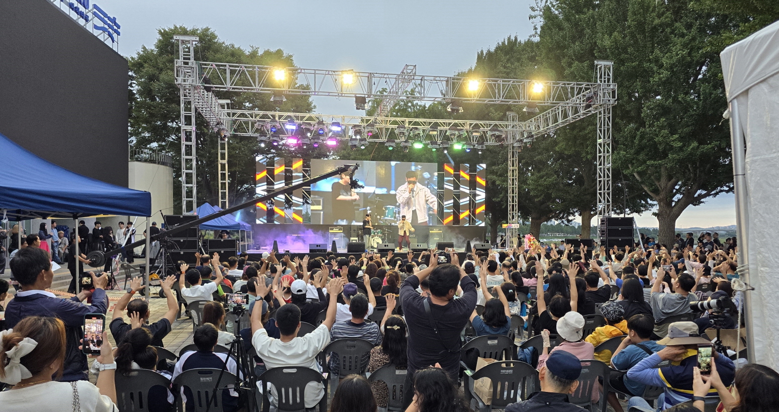 가을 주말 아산 은행나무길 물들인 문화예술의 향연