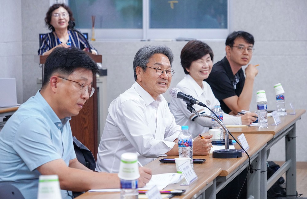 “상인들 불편 해소때 보람…절차 단순화됐으면”