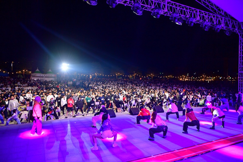 장성 황룡강 가을꽃축제 ‘J-라이트 런’, 500명 모집에 1500명 몰려