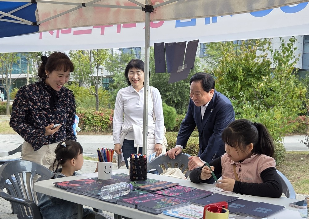 남양주시 다산상인회, ‘다산책길 책마당 축제’ 성료…시민 400여 명 참여
