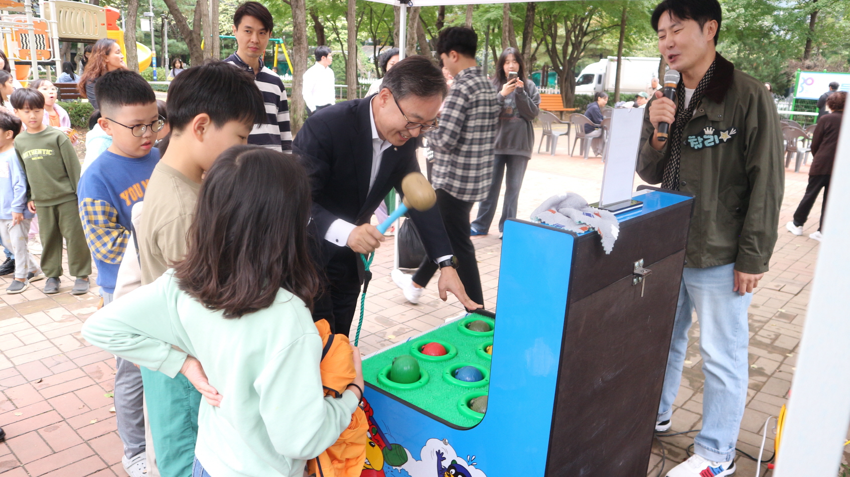 축제로 푸는 공동주택 갈등 금천구, 주민이 함께 만드는 공감학교 운영