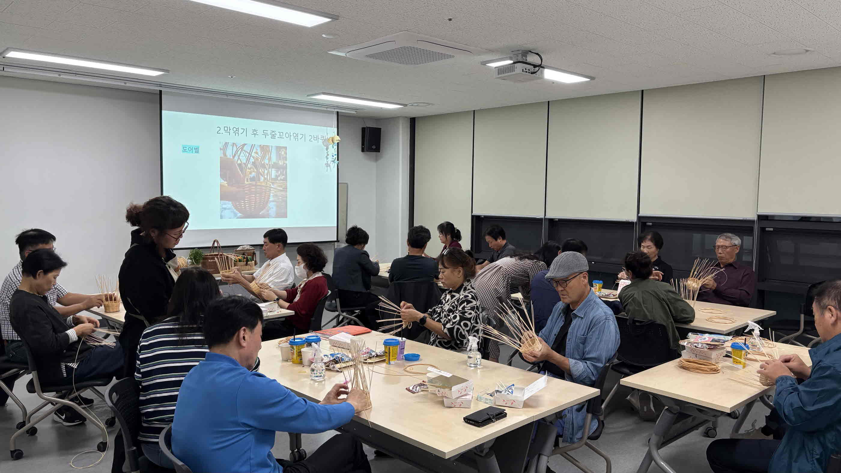 밀양시 가족센터, 중년 부부 대상 정서 회복 프로그램 운영