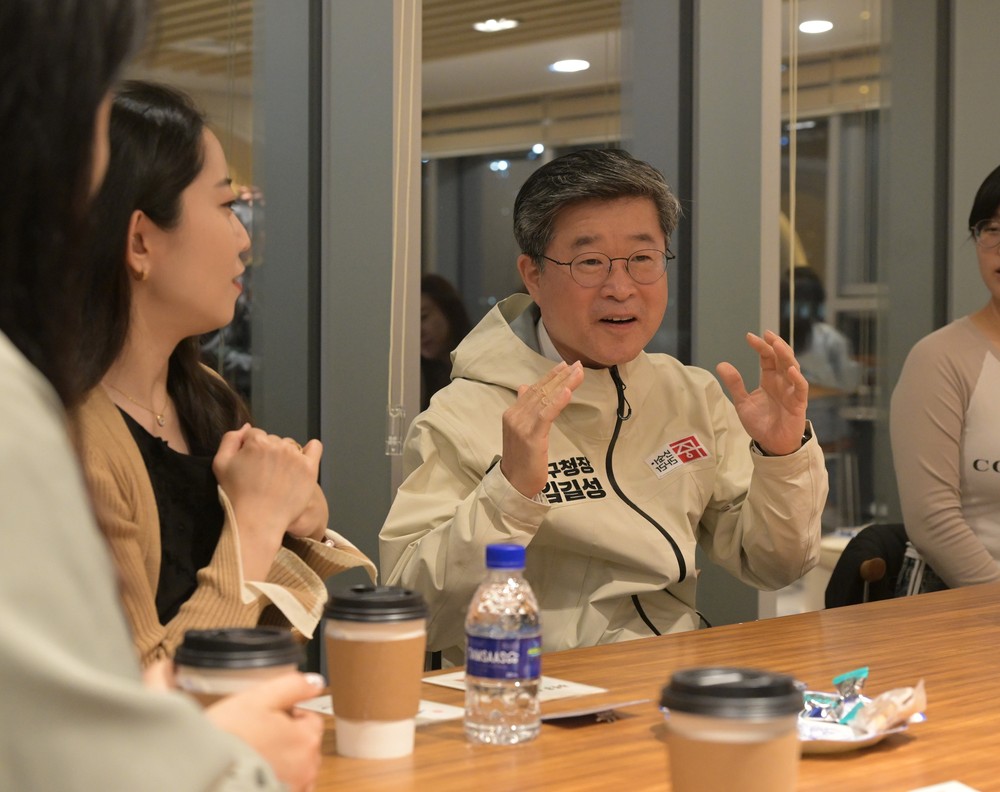 지난 21일 을지누리센터 10층에 들어선 중구1인가구지원센터 개관식 개최