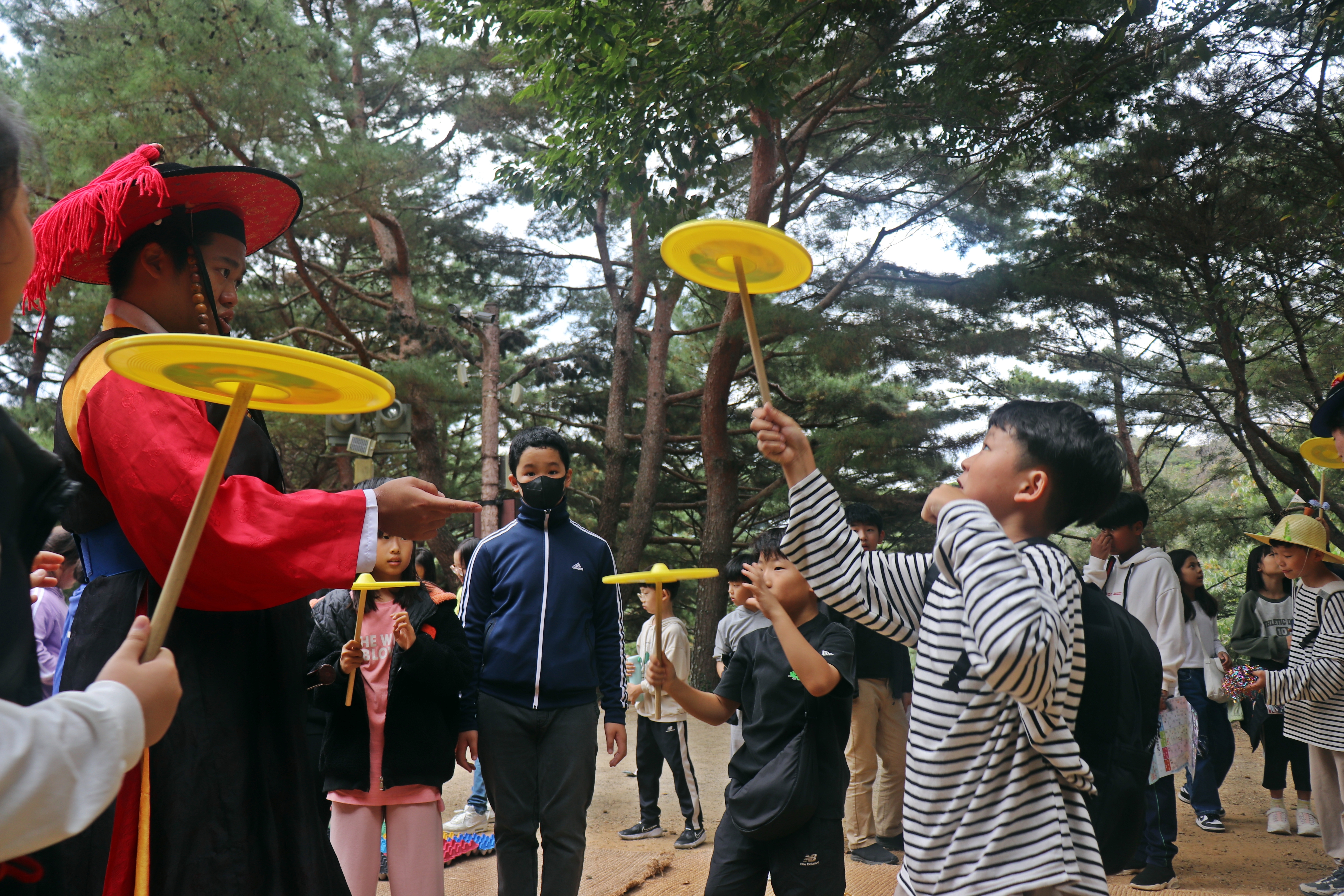 예술도, 멋도, 흥도 살아있는 시간 착각 몰입형 축제