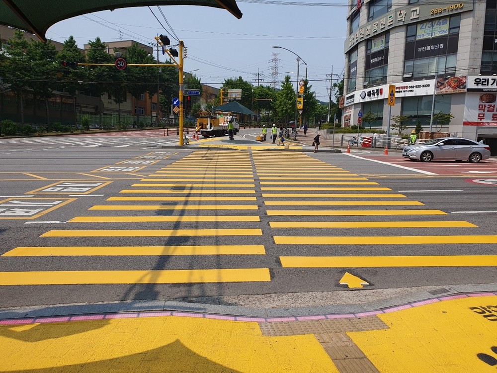 부평구, 노란색 횡단보도로 어린이들의 안전 확보 나서