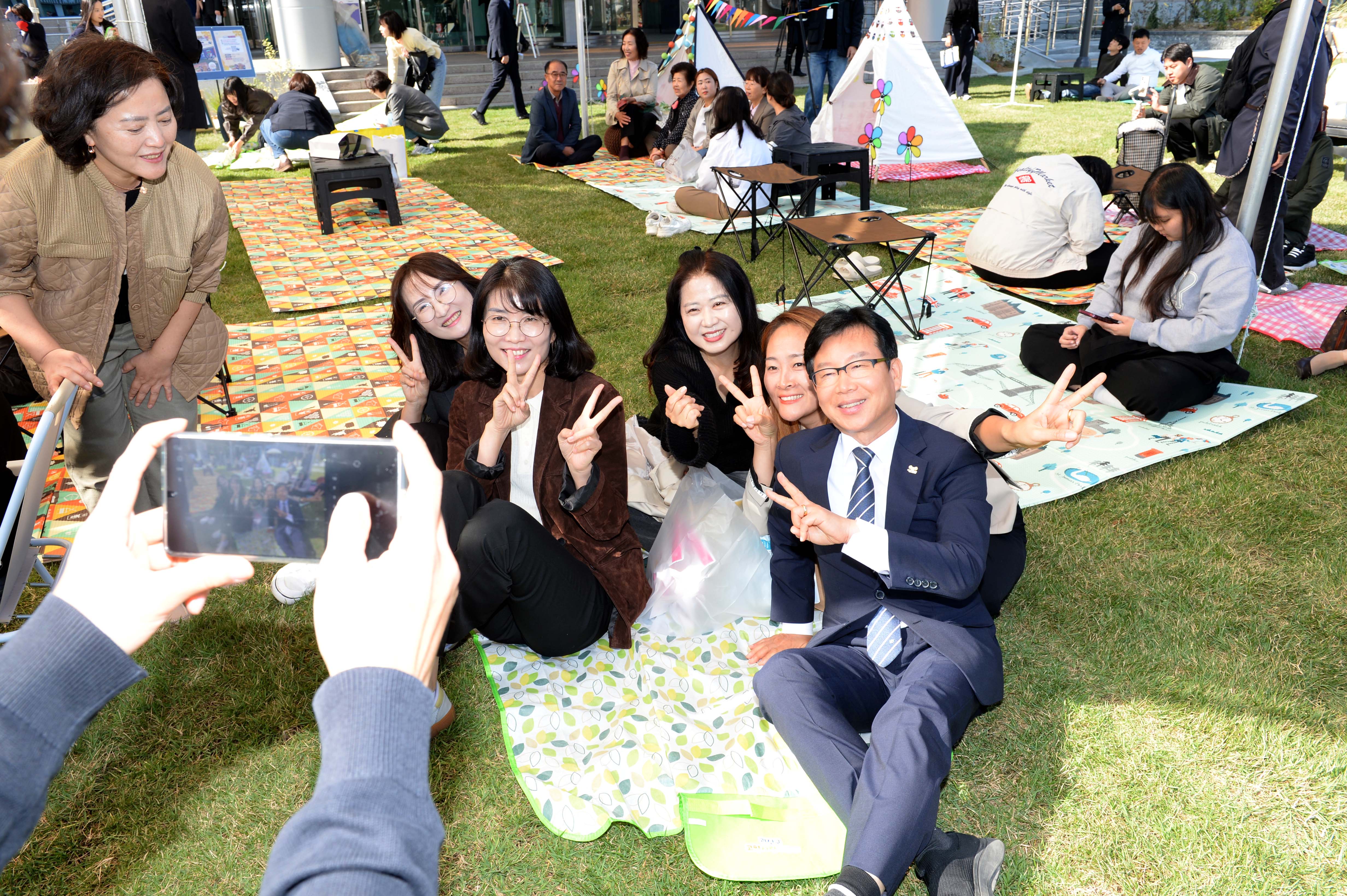 “광산구청 시민 품으로” 시민광장 개장