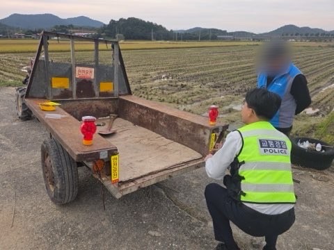 무안경찰서, 태양광 경광등 부착으로 야간 농기계 사고 제로화 추진
