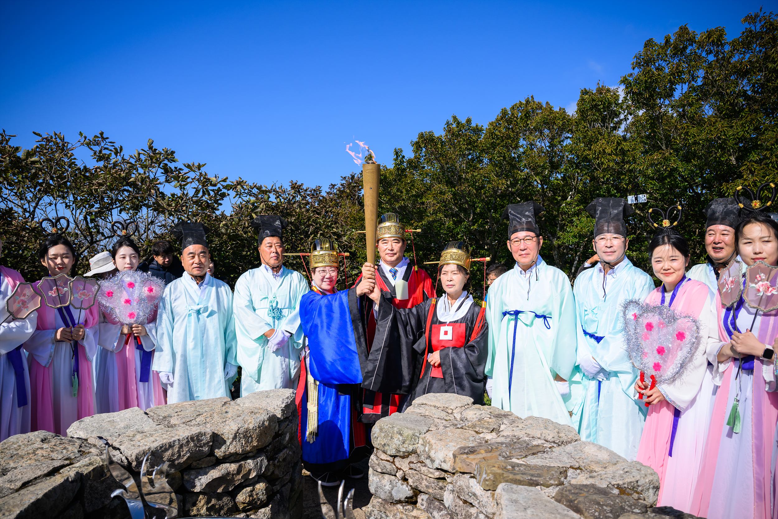 제30회 남해군민의 날 및 화전문화제 성황리 폐막
