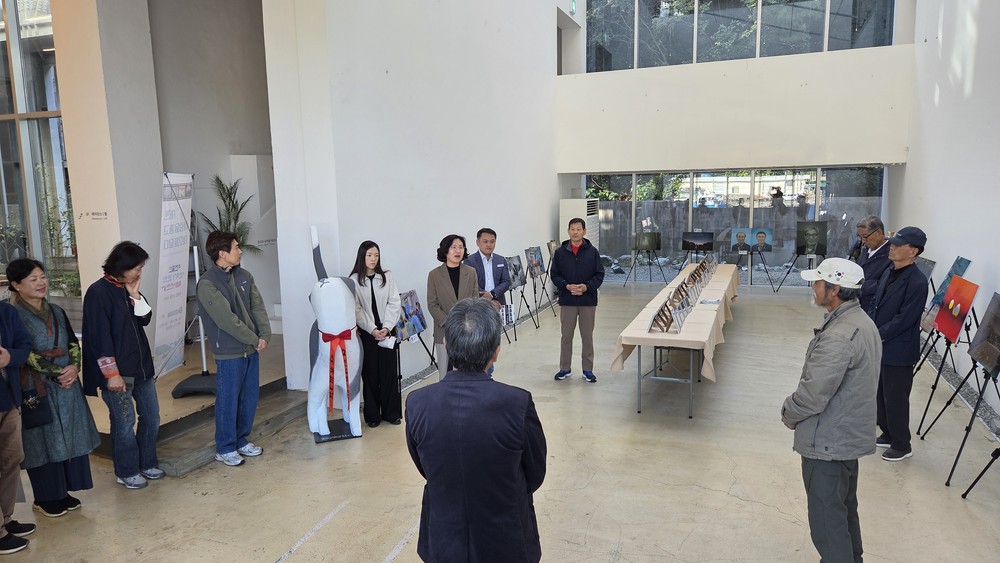 미조면민 사진작가 2인 특별사진전 개최