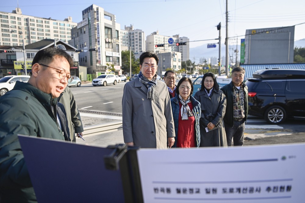 원강수 원주시장, 효율성 높은 소규모 생활밀착형 사업 현장 방문