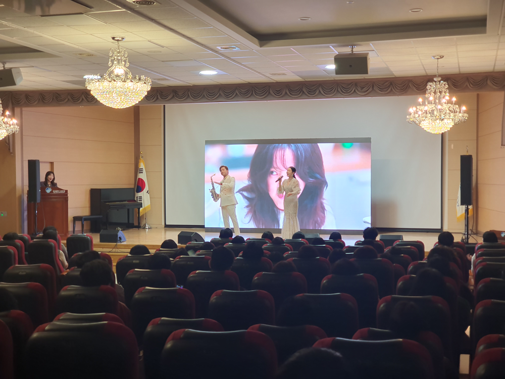 공연으로 느끼고, 강연으로 배우는 ‘2025 수영구 친절 콘서트’ 개최